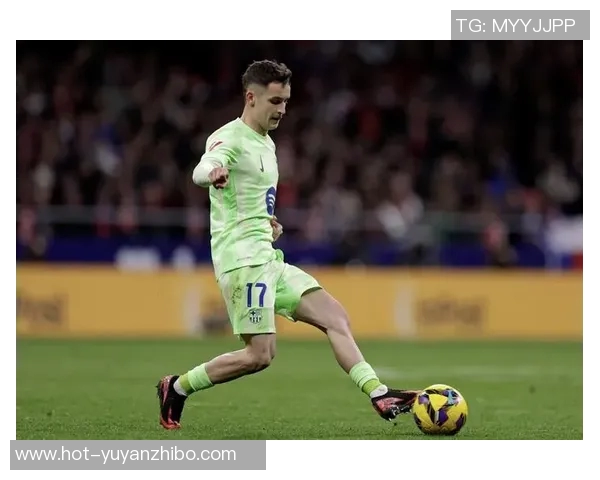 每体：巴萨计划与卡萨多涨薪续约，双方不久后将进行谈判