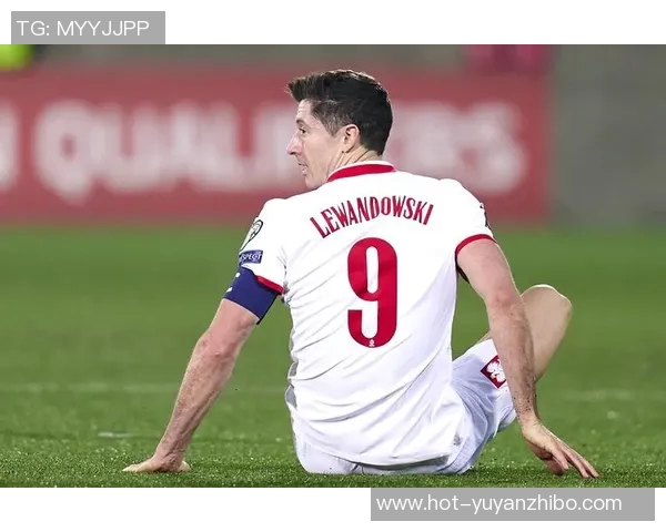 跟队:莱万已恢复团队训练,目标为赶上对阵埃尔切的比赛 跟队:莱万已恢复团队训练,目标为赶上对阵埃尔切的比赛